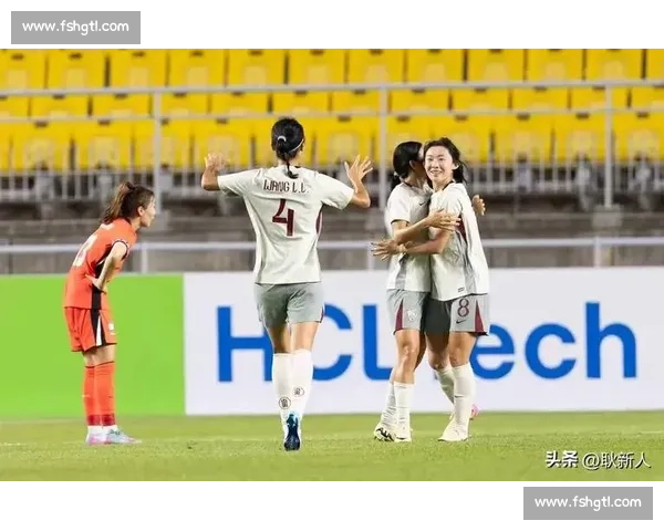 张馨点射特雷西建功 邵子钦补时绝平 上海 2-2 江苏上演跌宕对决 张馨点射特雷西建功 邵子钦补时绝平 上海 2-2 江苏上演跌宕对决