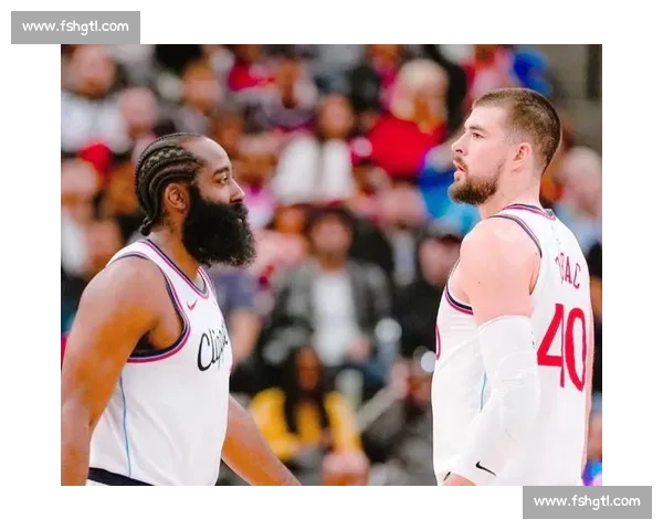快船力克开拓者获胜球队表现亮眼 莱昂纳德与乔治再度联手展现统治力