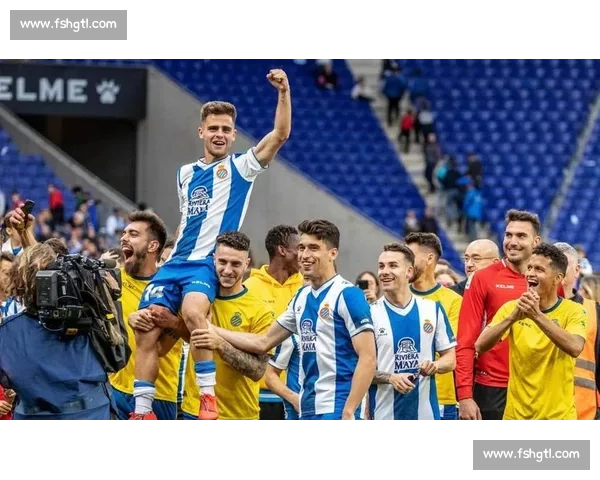 皇马巴萨西甲对决历史回顾 球迷热议经典战役与未来展望